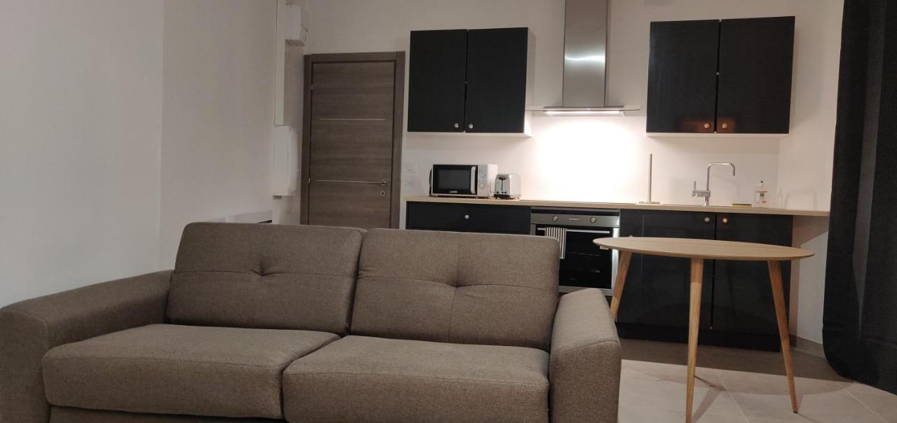 Appartement Confort Equipe Au Coeur De Beziers Luaran gambar