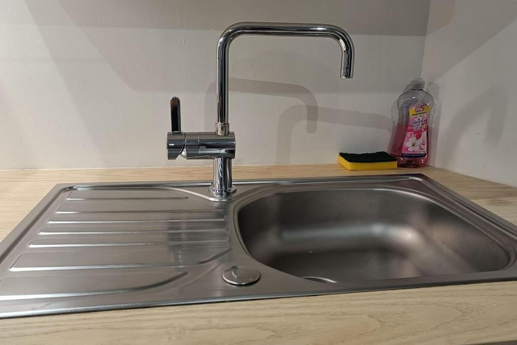 Appartement Confort Equipe Au Coeur De Beziers Luaran gambar