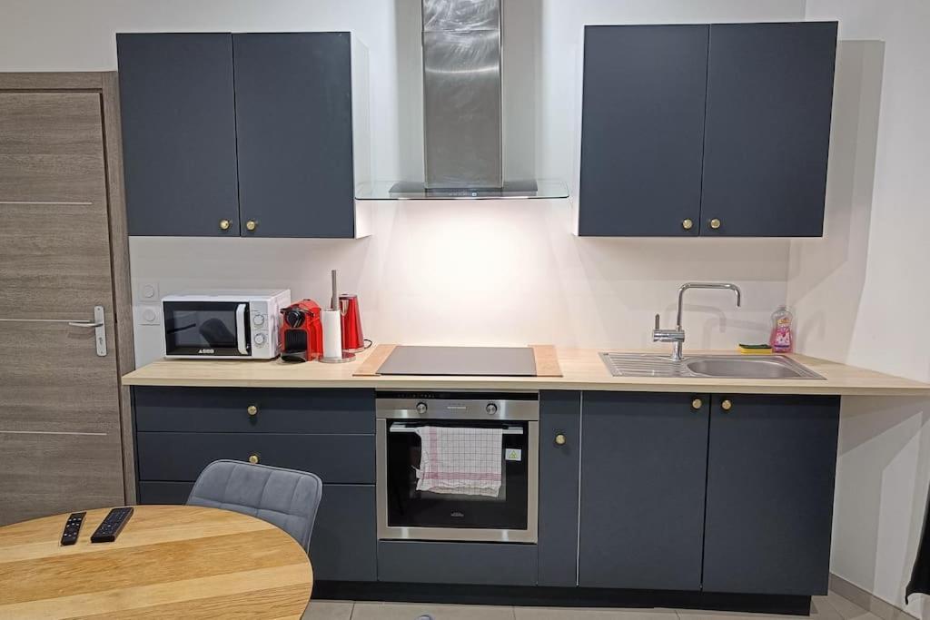 Appartement Confort Equipe Au Coeur De Beziers Luaran gambar
